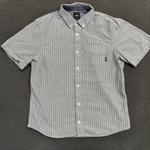 Vans Classic Fit Striped Button Up Shirt Mens Small Gray Short Sleeve